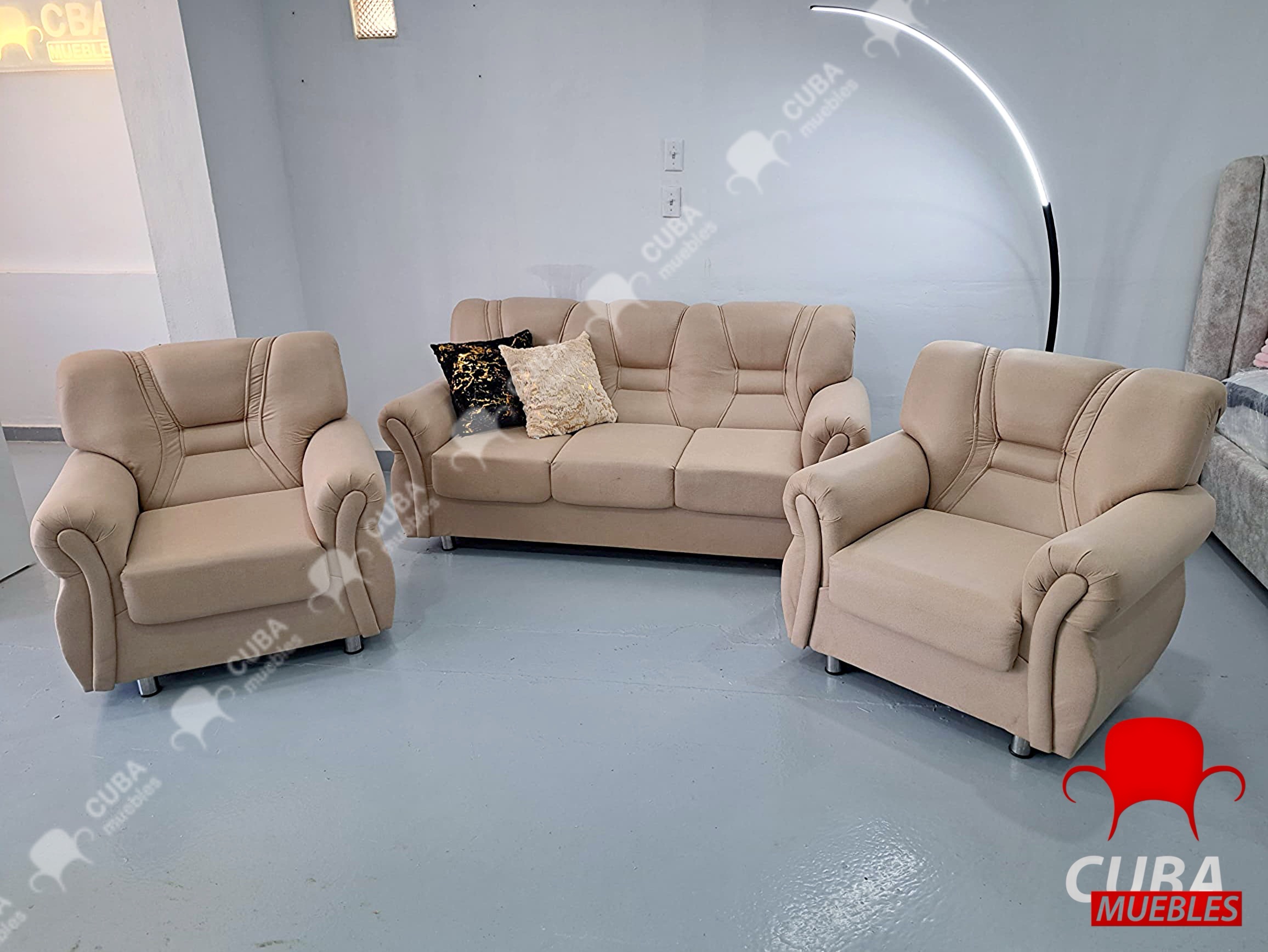 Brasileño Mini polipiel beige. Disponible.