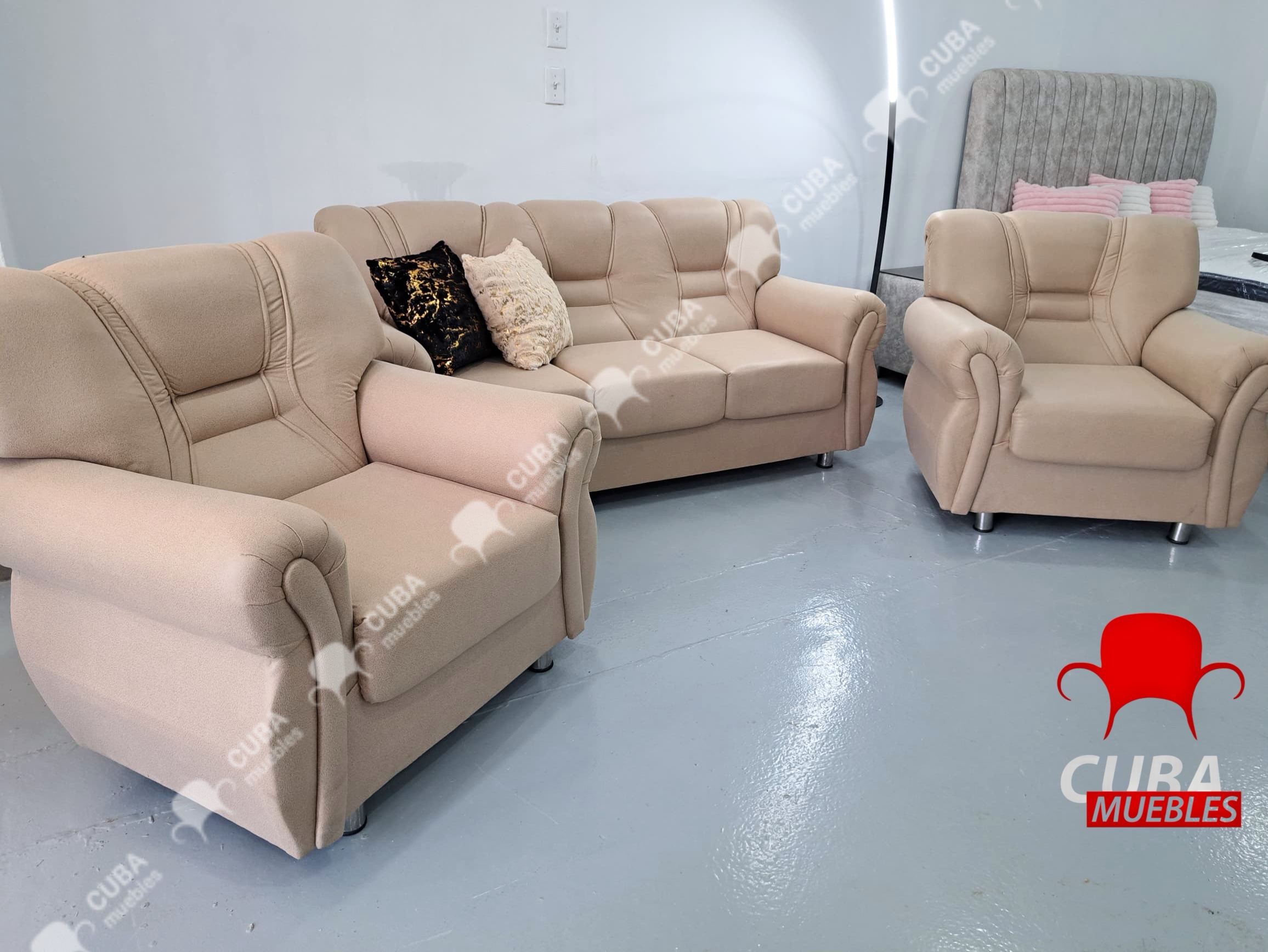 Brasileño Mini polipiel beige. Disponible.