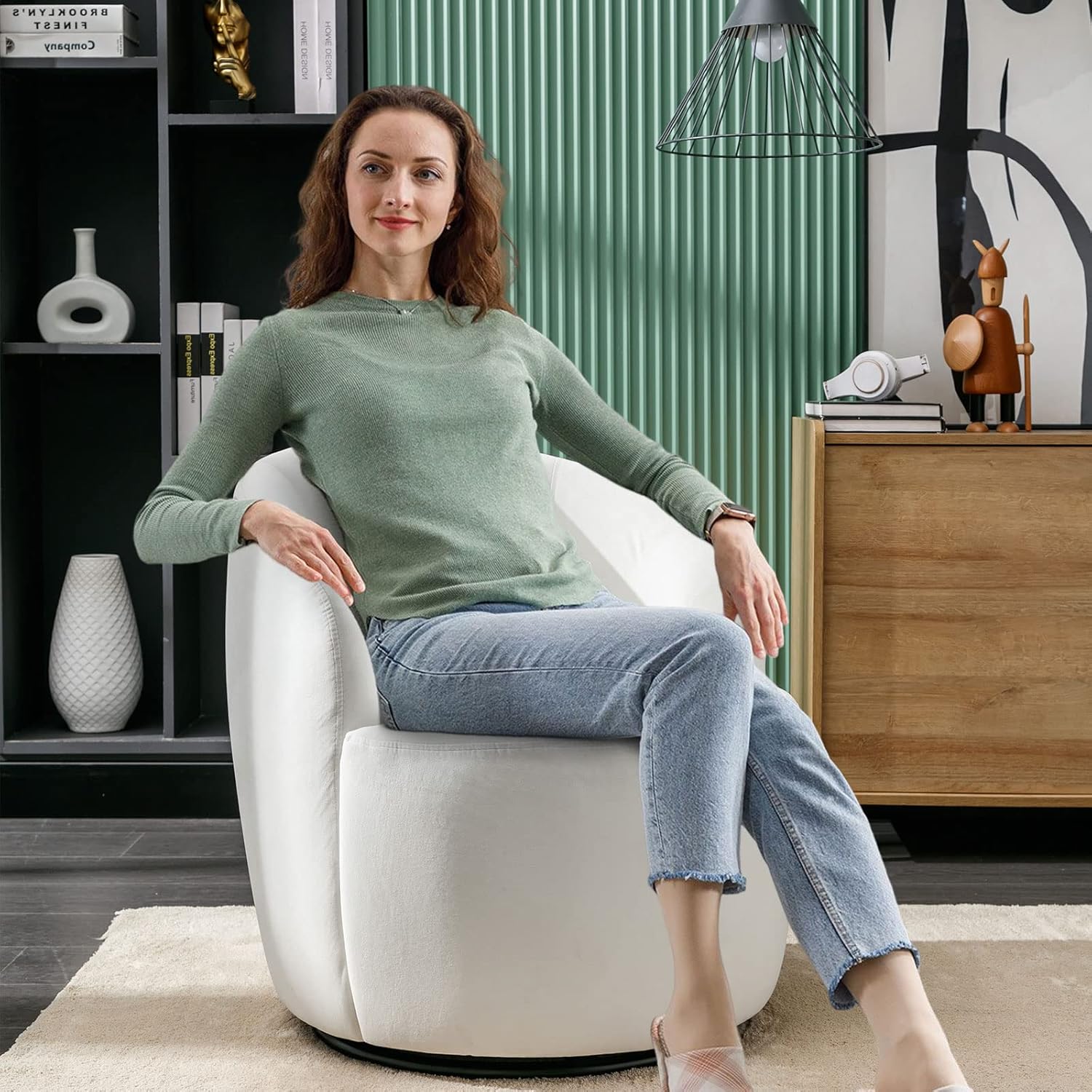 Butaca Roxy, giratoria tapizada con brazo redondo moderno, giratorio de 360 grados.