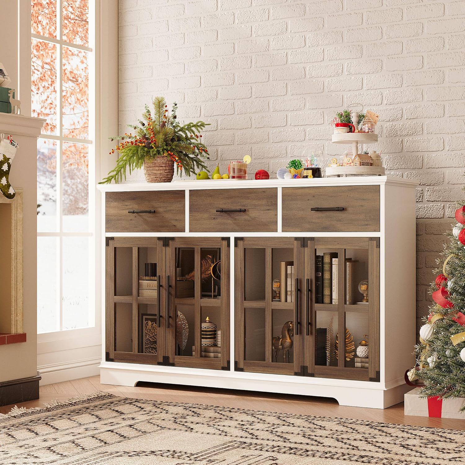 Aparador Amplio de madera color nogal. 55" más luces leds y cristales.