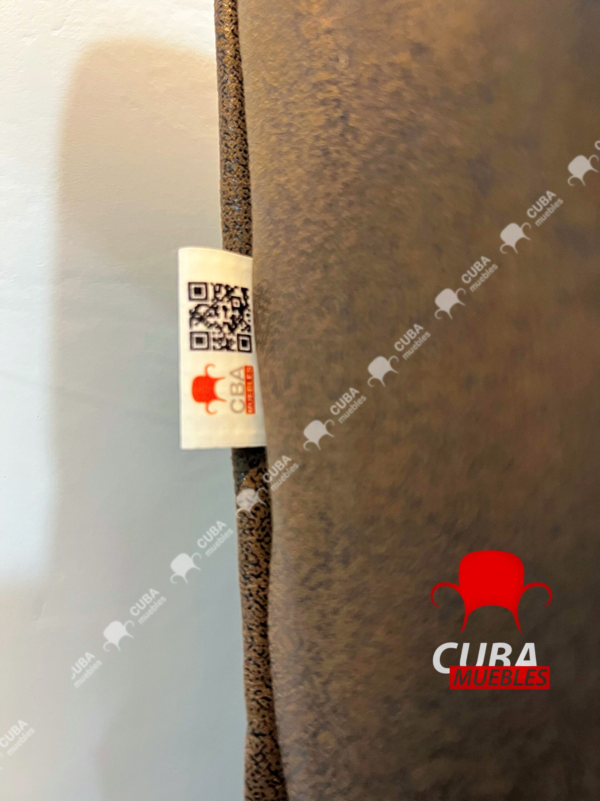 Brasileño Moderno Esquinero en polipiel carmelita