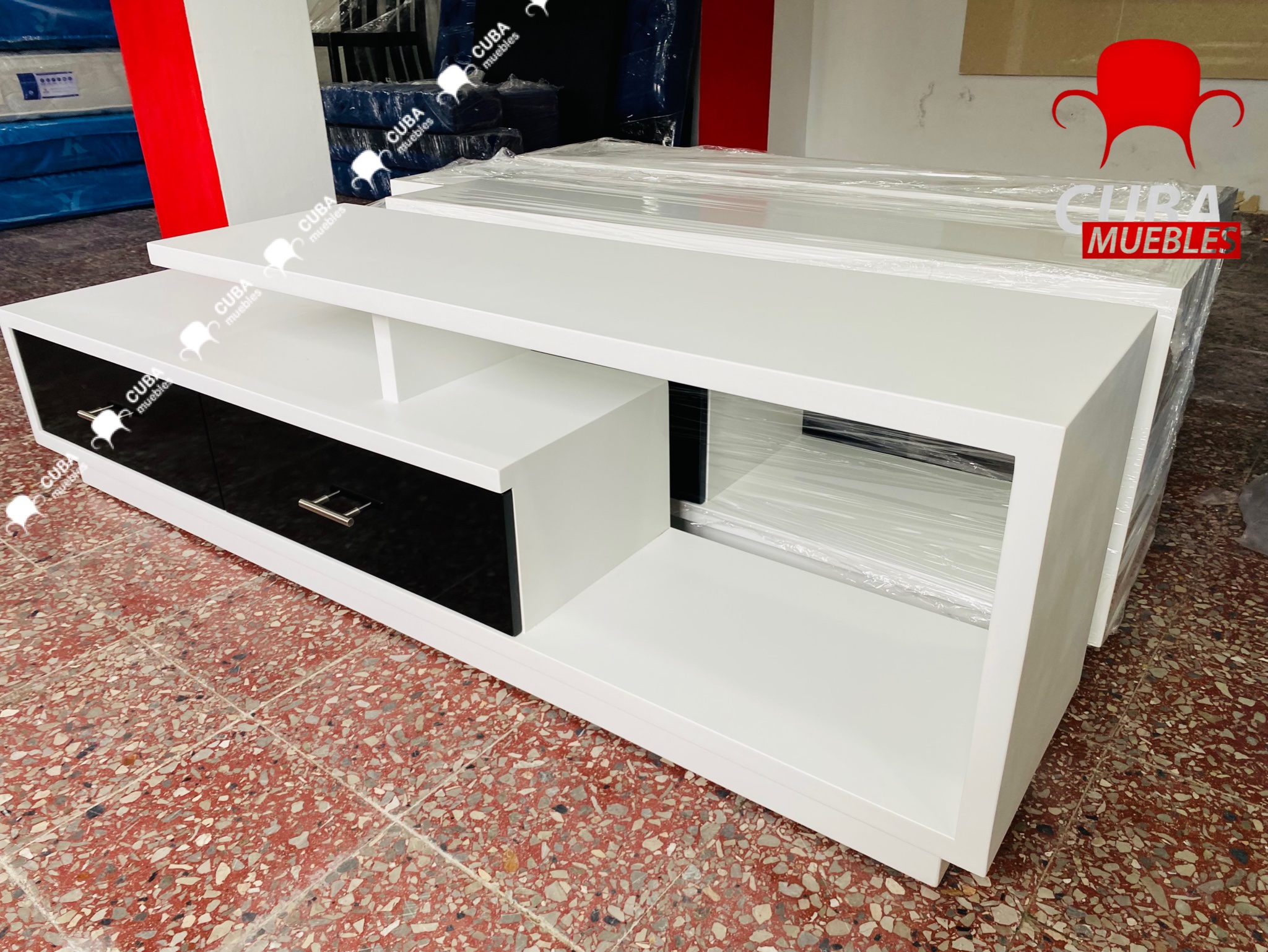 Disponible Multimueble de Catálogo