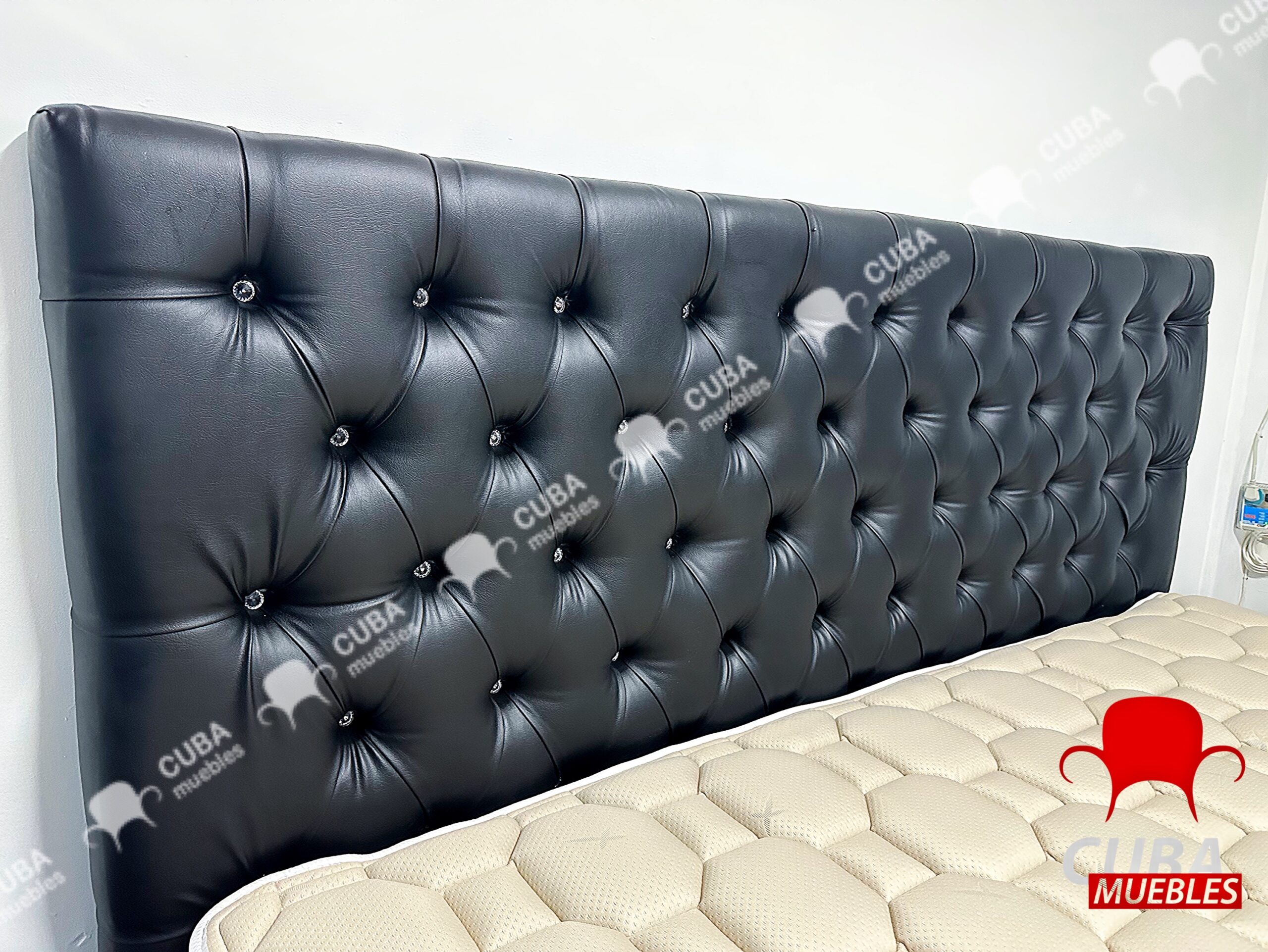 Cama EPOQUE Light king size en flexy vinil negro