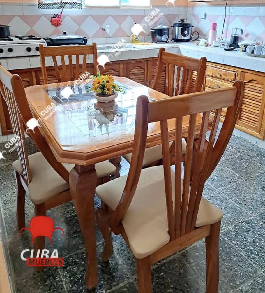 Comedor "Tropical" 4 sillas Madera color Natural