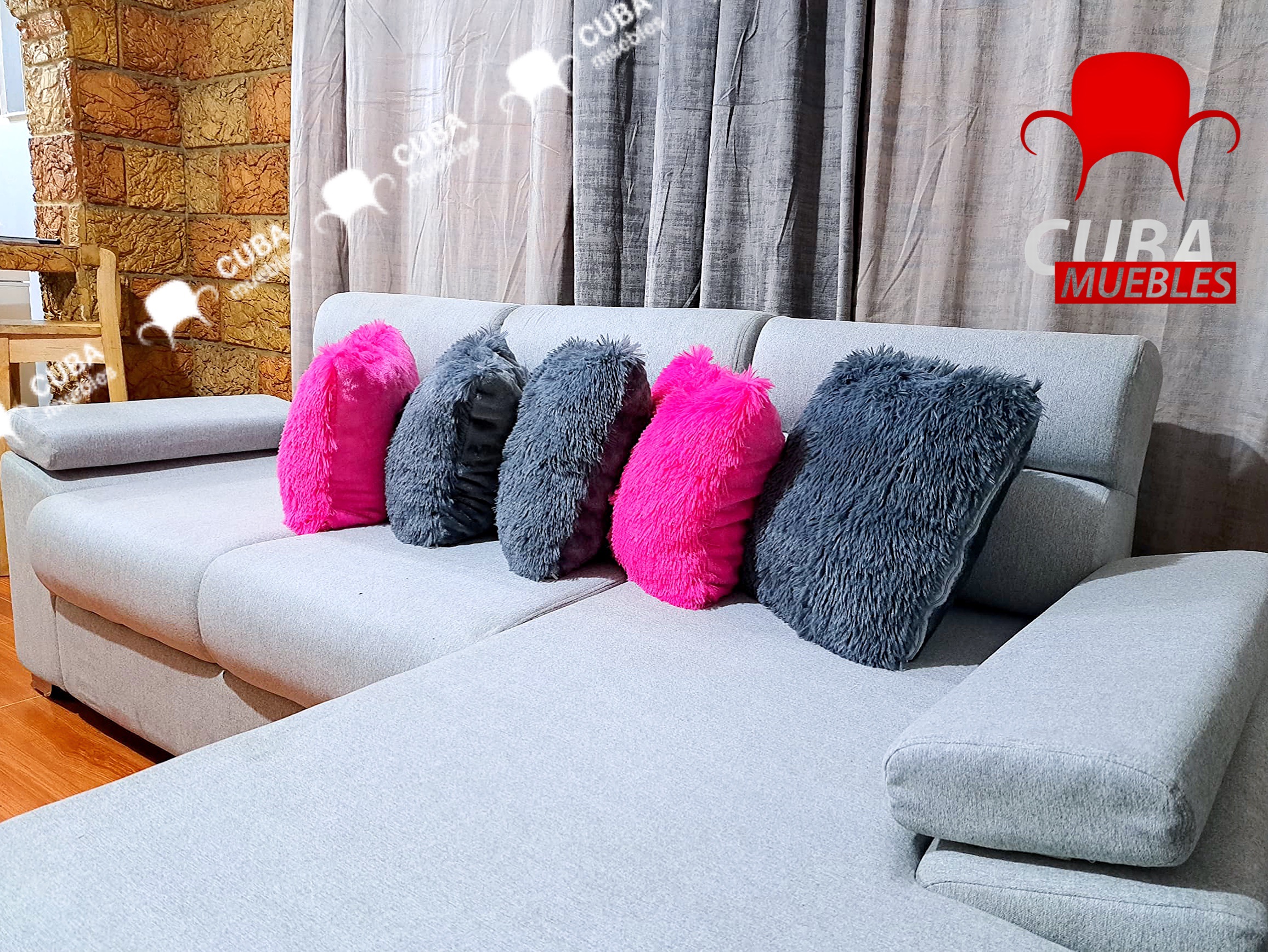 Andrea Tiny tapizado en linota gris claro