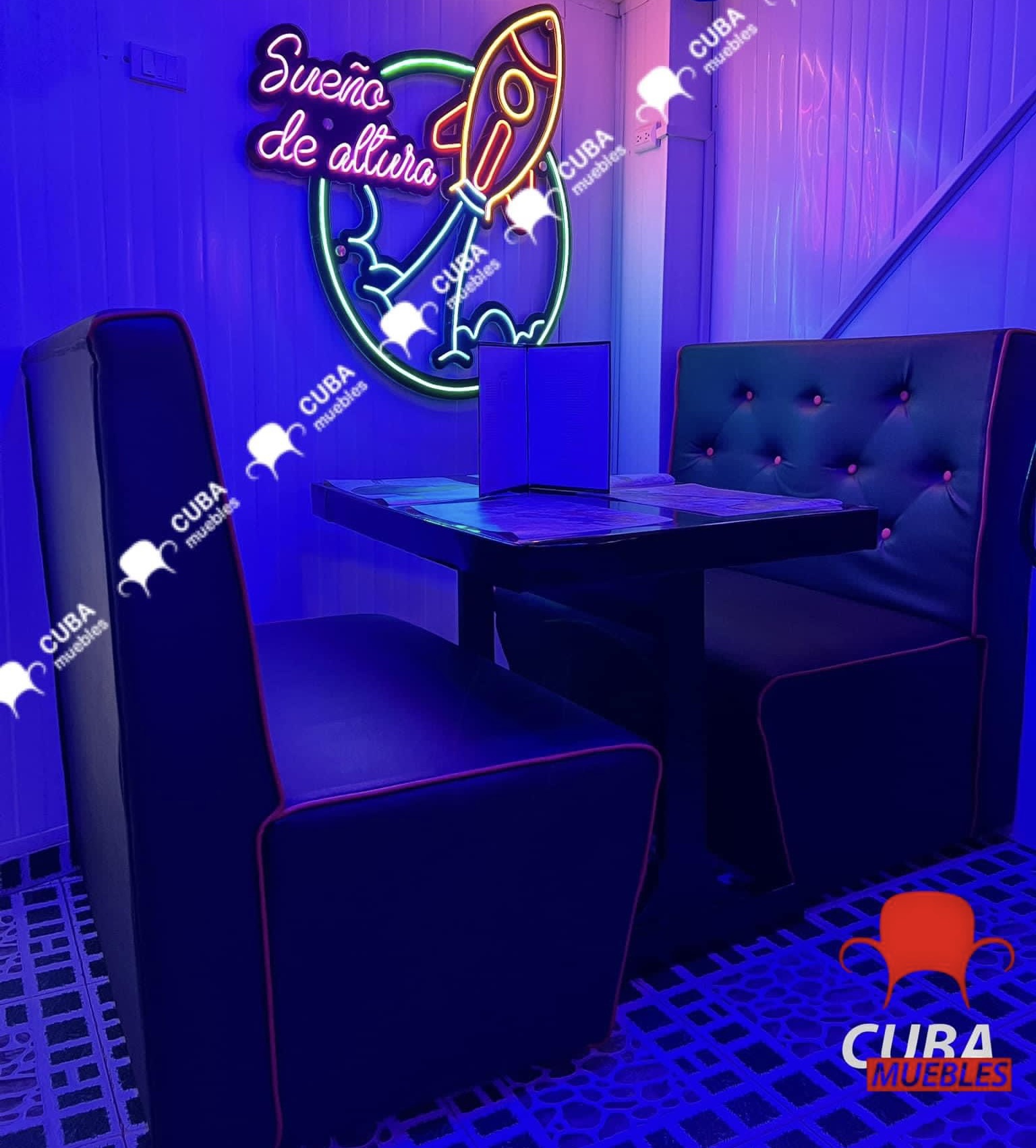 Set de pullmans y mesa para bares y cafeterías