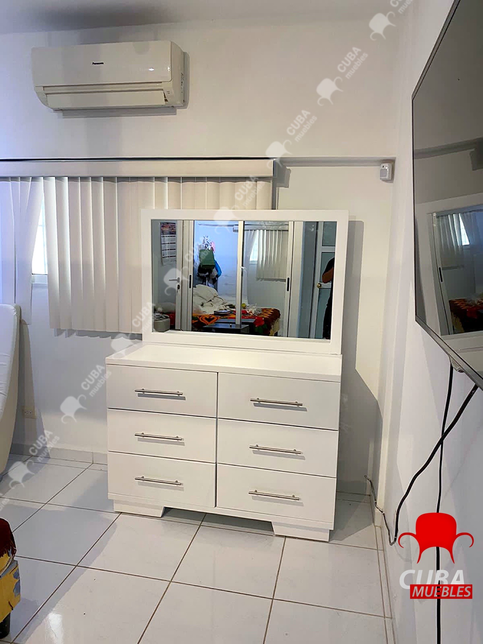 Cómoda 6 gavetas con espejo