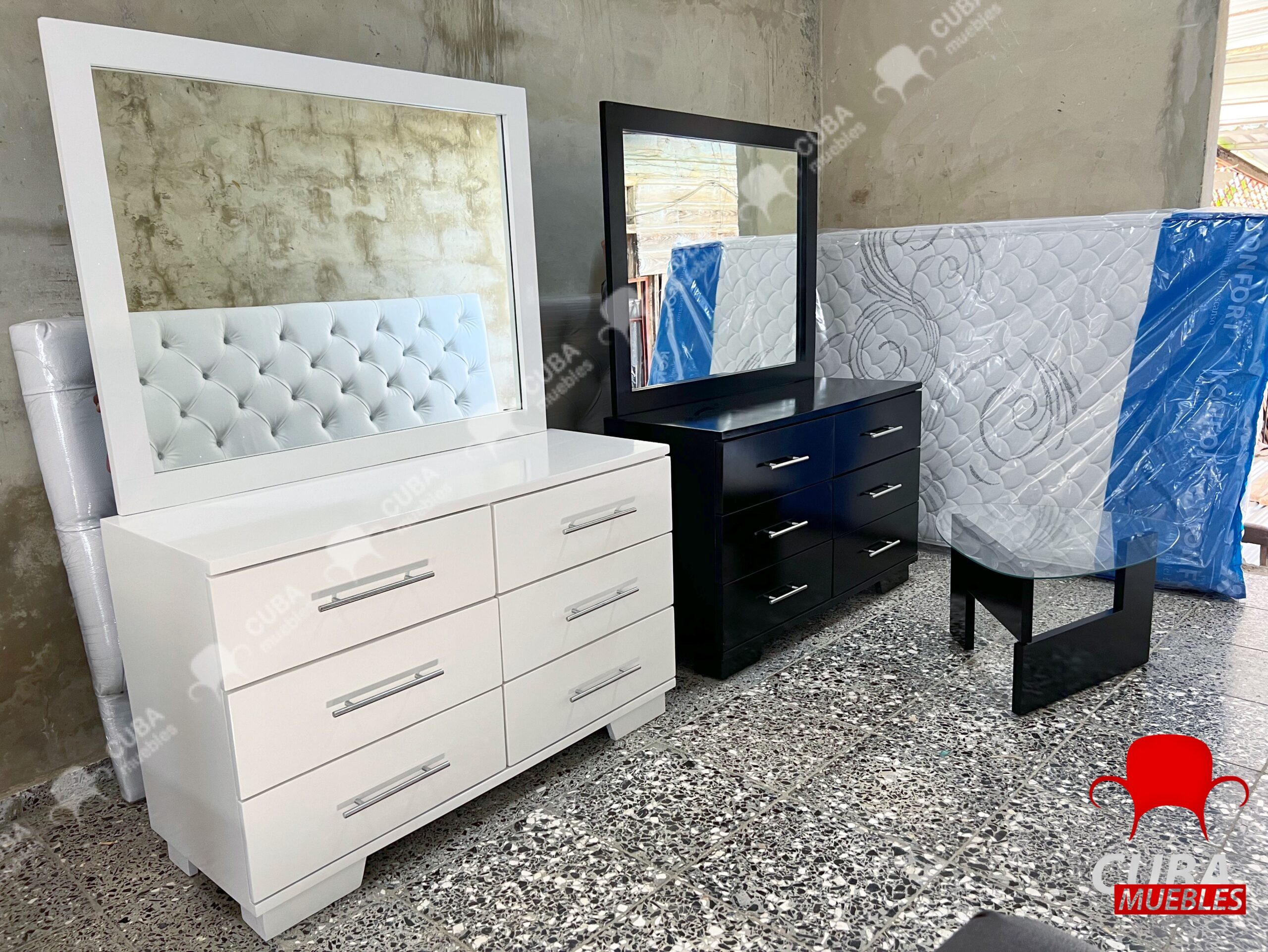 Cómoda 6 gavetas con espejo