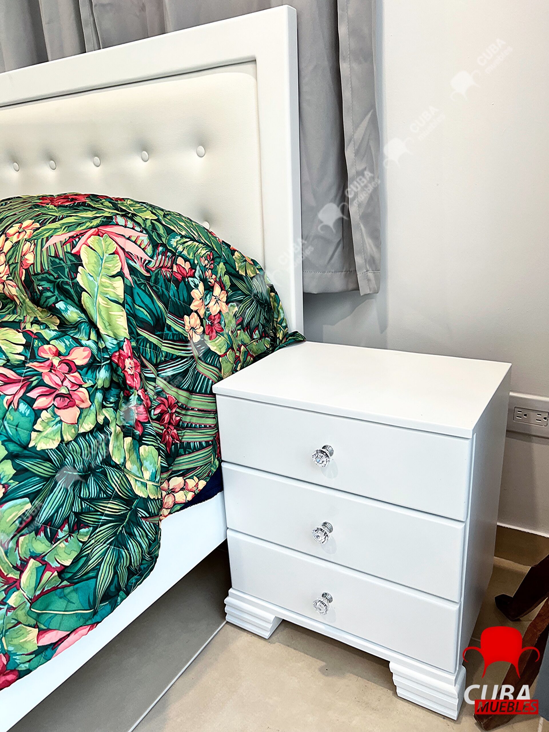 Cama Virgin Queen Size Blanca