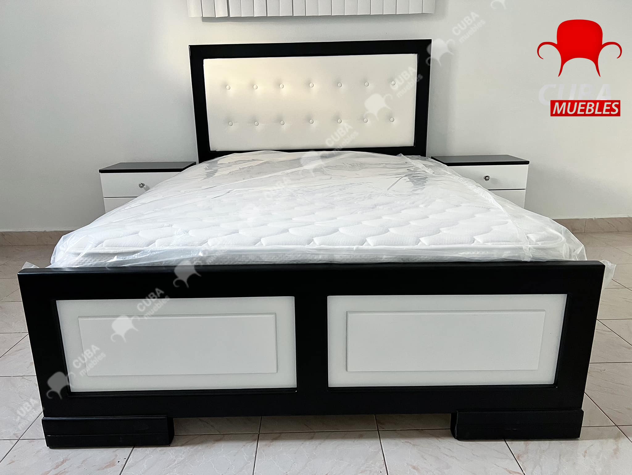 Cama Virgin Blanco y Negro - camera