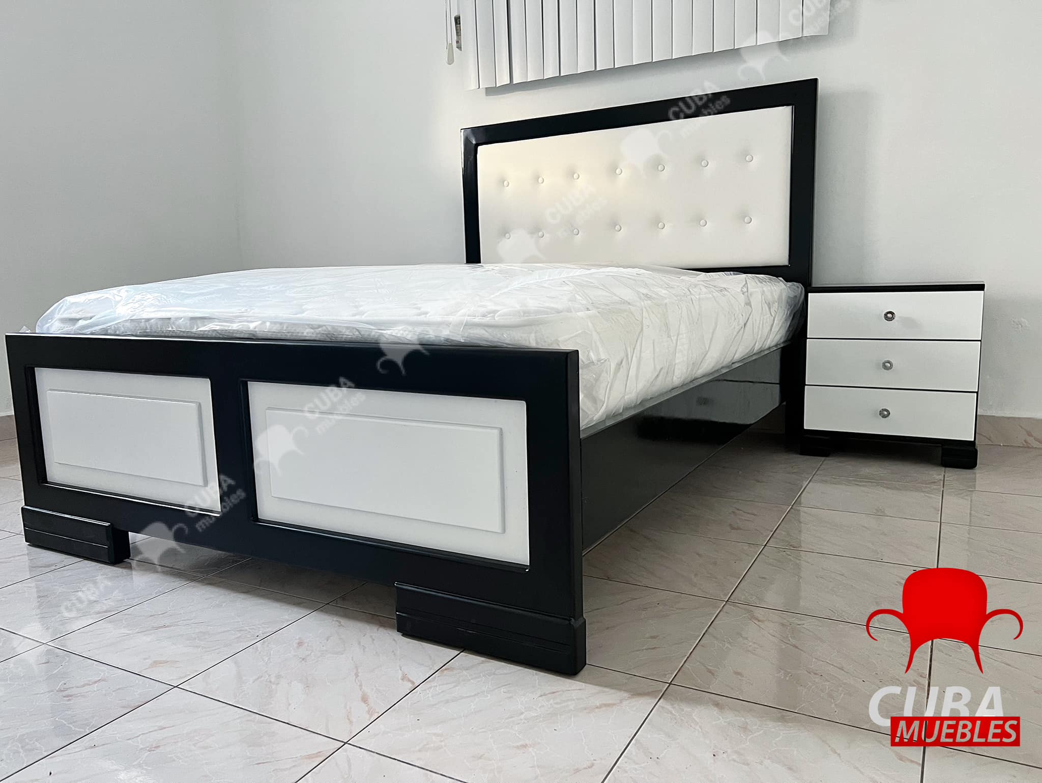 Cama Virgin Blanco y Negro - camera