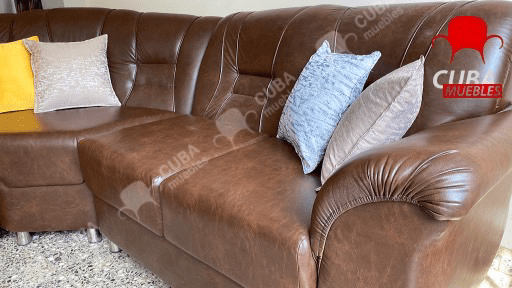 Brasileño Moderno Esquinero