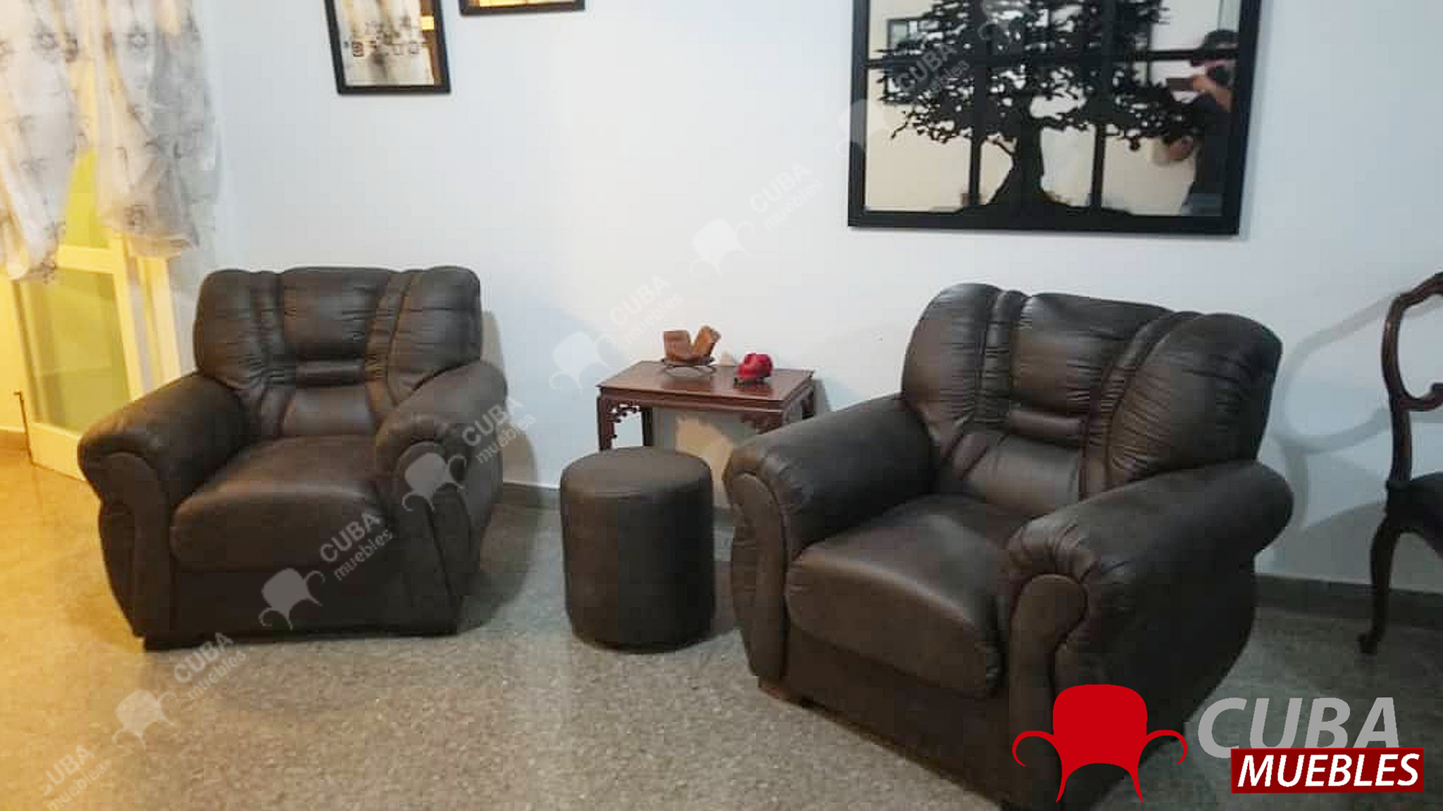 Butacas de brasileño + 2 Puffs Polipiel Carmelita
