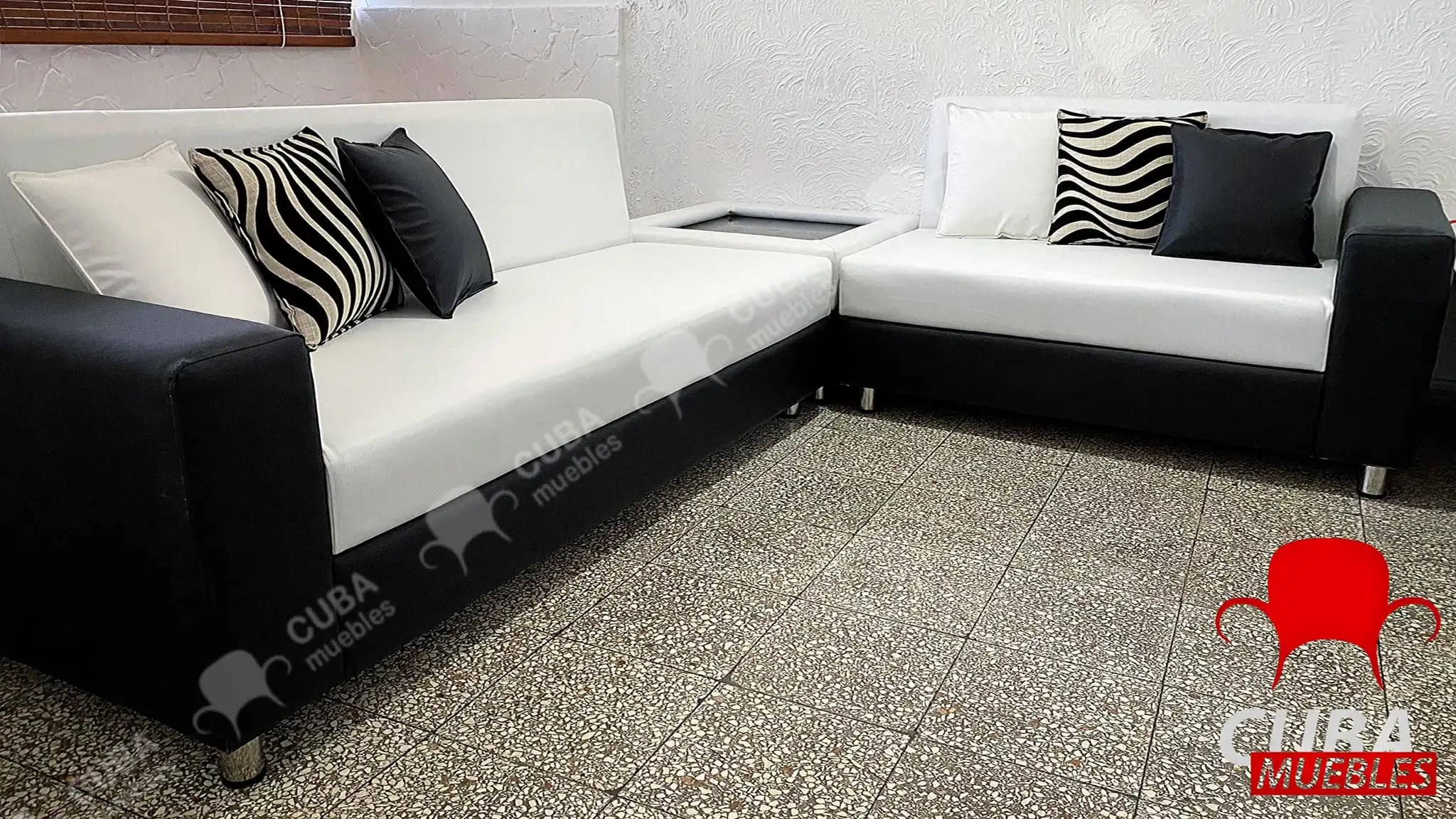 Pretty Big con Mesita Esquinera