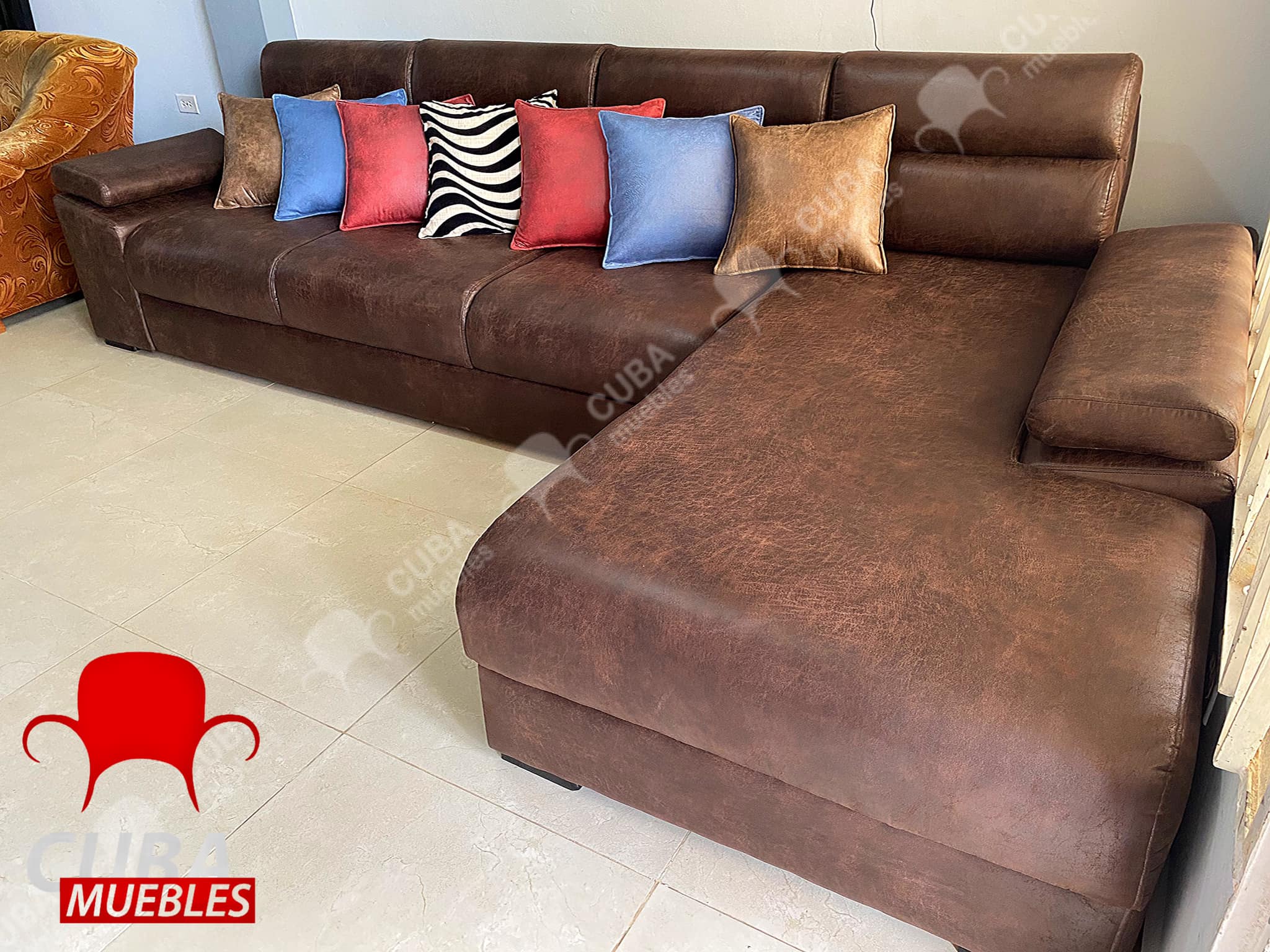 Chaise Longue Andrea en Polipiel Carmelita.