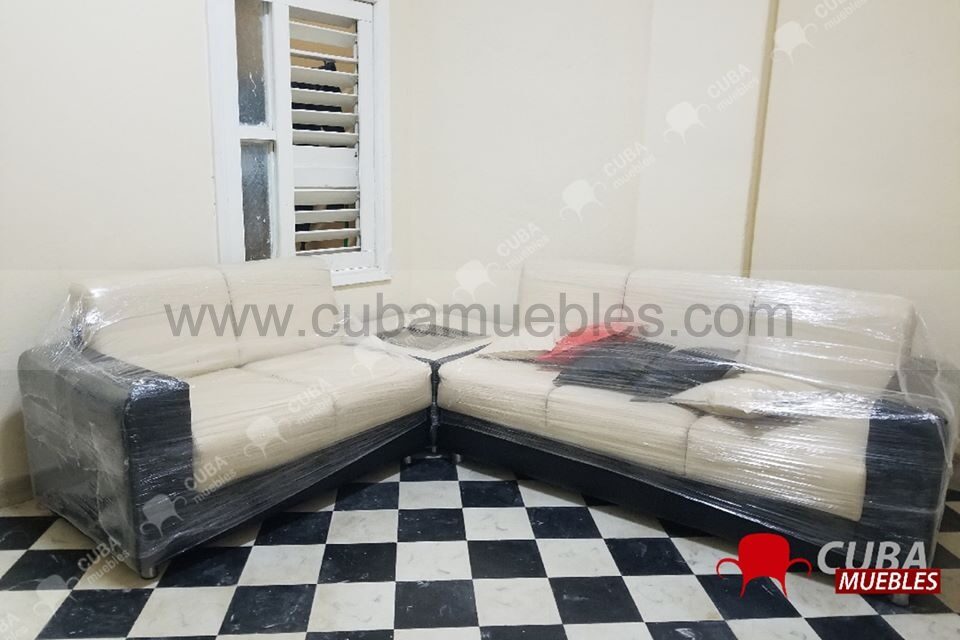 Pretty BIG Esquinero Negro