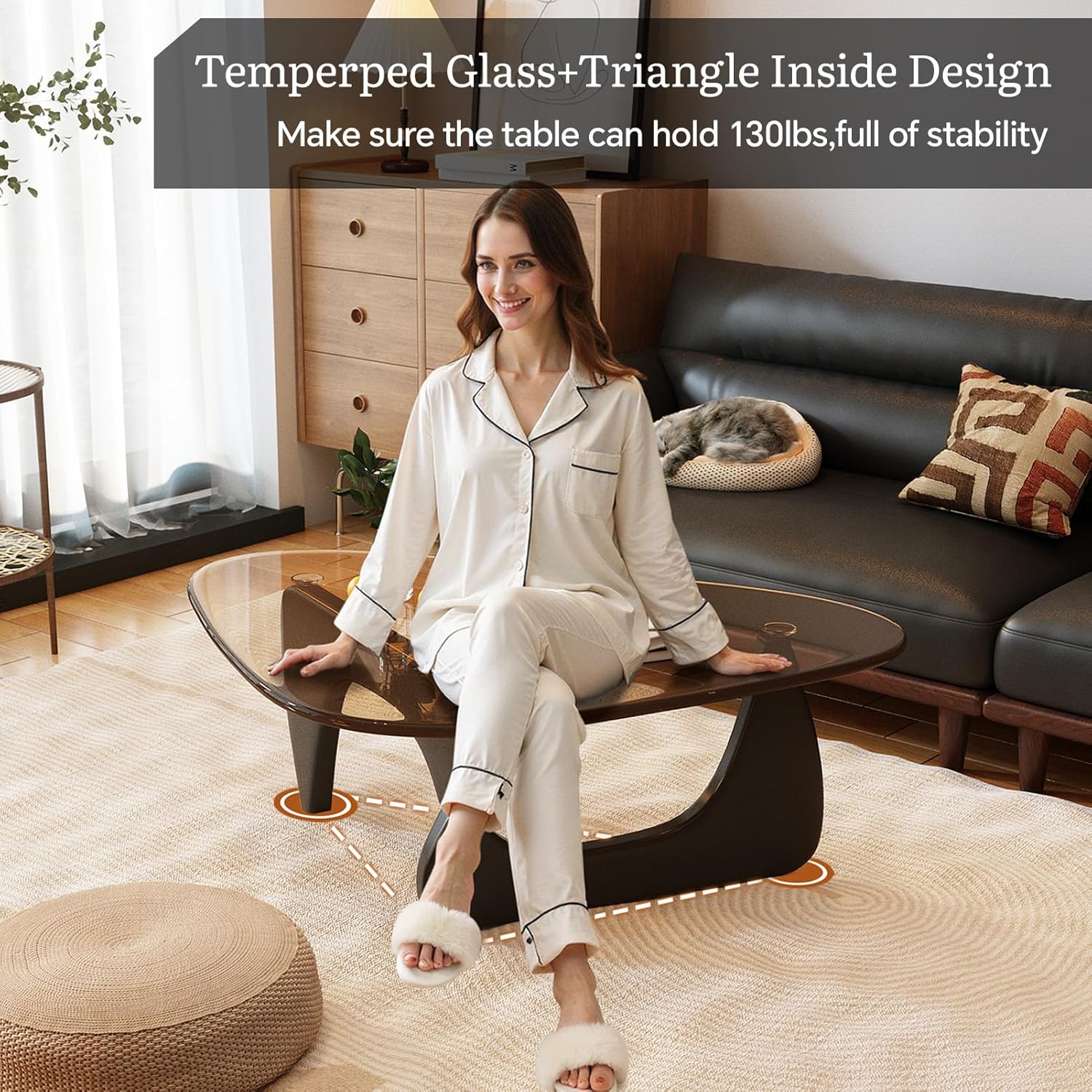 Mesa central moderna de mediados de siglo con parte superior de vidrio y madera, marrón/nogal