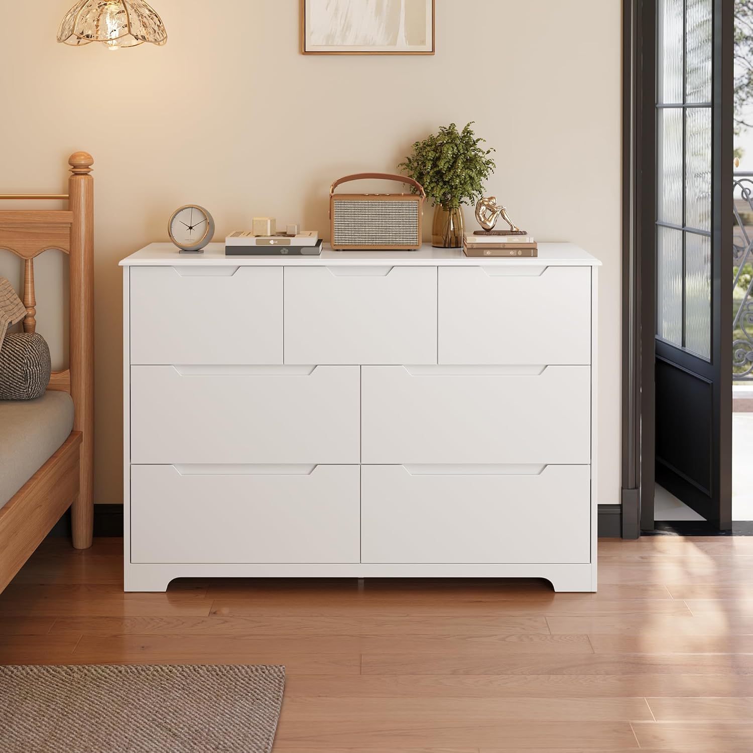 Gizoon Cómoda de 7 cajones, cómoda de madera de 48 pulgadas de ancho para dormitorio, organizador de almacenamiento moderno blanco, diseño sin asas, sala de estar, habitación de los niños, entrada