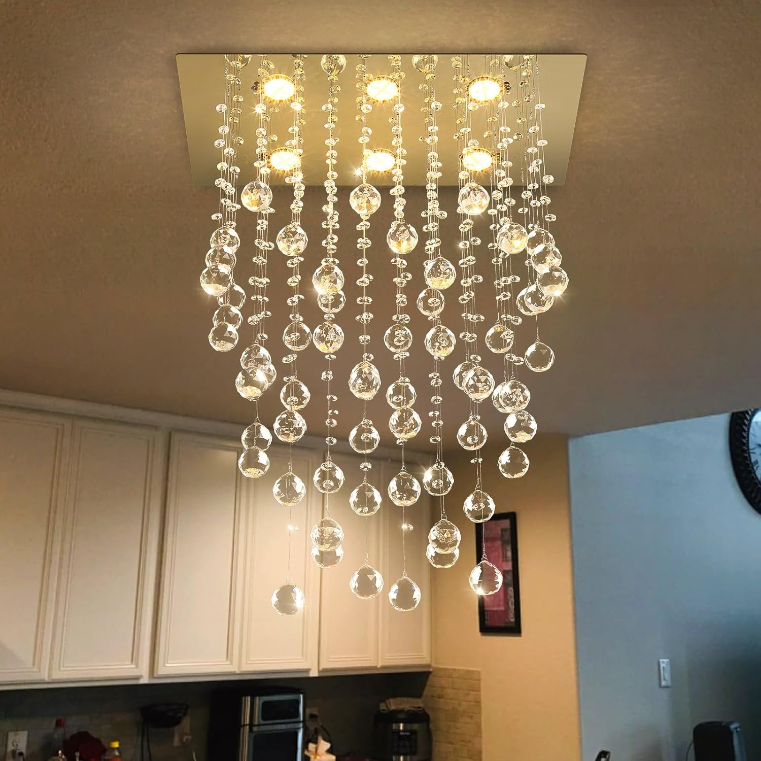 Candelabro de cristal glamuroso colgante de gota de lluvia, luz de techo LED Iluminación rectangular para comedor para isla de cocina Luz LED regulable dorada