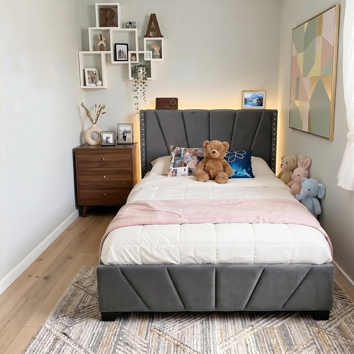 Cama Camera, marco de cama de terciopelo con cabecero y luz LED, marco de cama de plataforma para dormitorio, apartamento, dormitorio estudiantil, sin ruido, fácil montaje