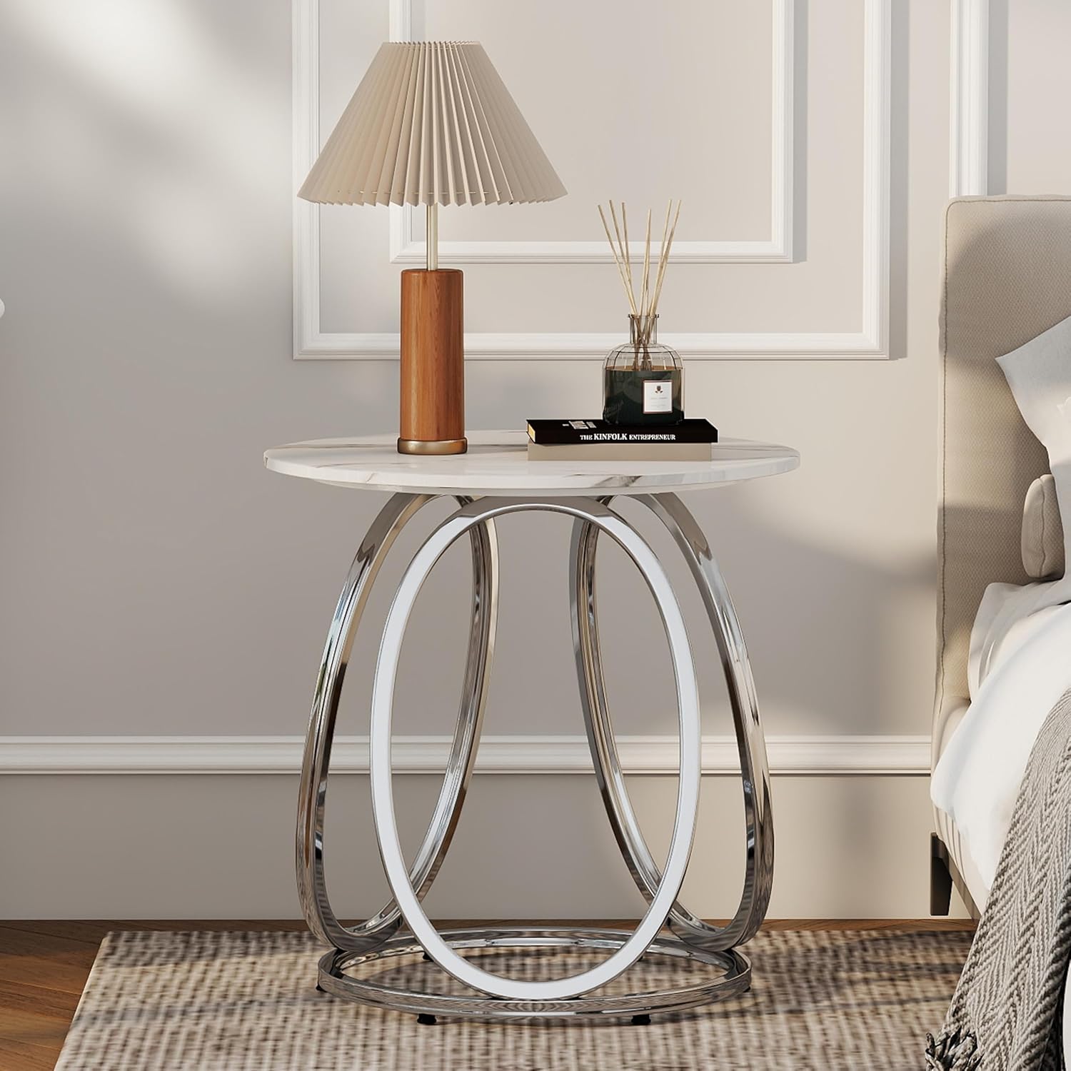 O&K FURNITURE Mesa auxiliar plateada, mesa auxiliar redonda con vetas de mármol sintético, mesita de noche moderna para dormitorio, sala de estar, oficina en casa, 1 unidad