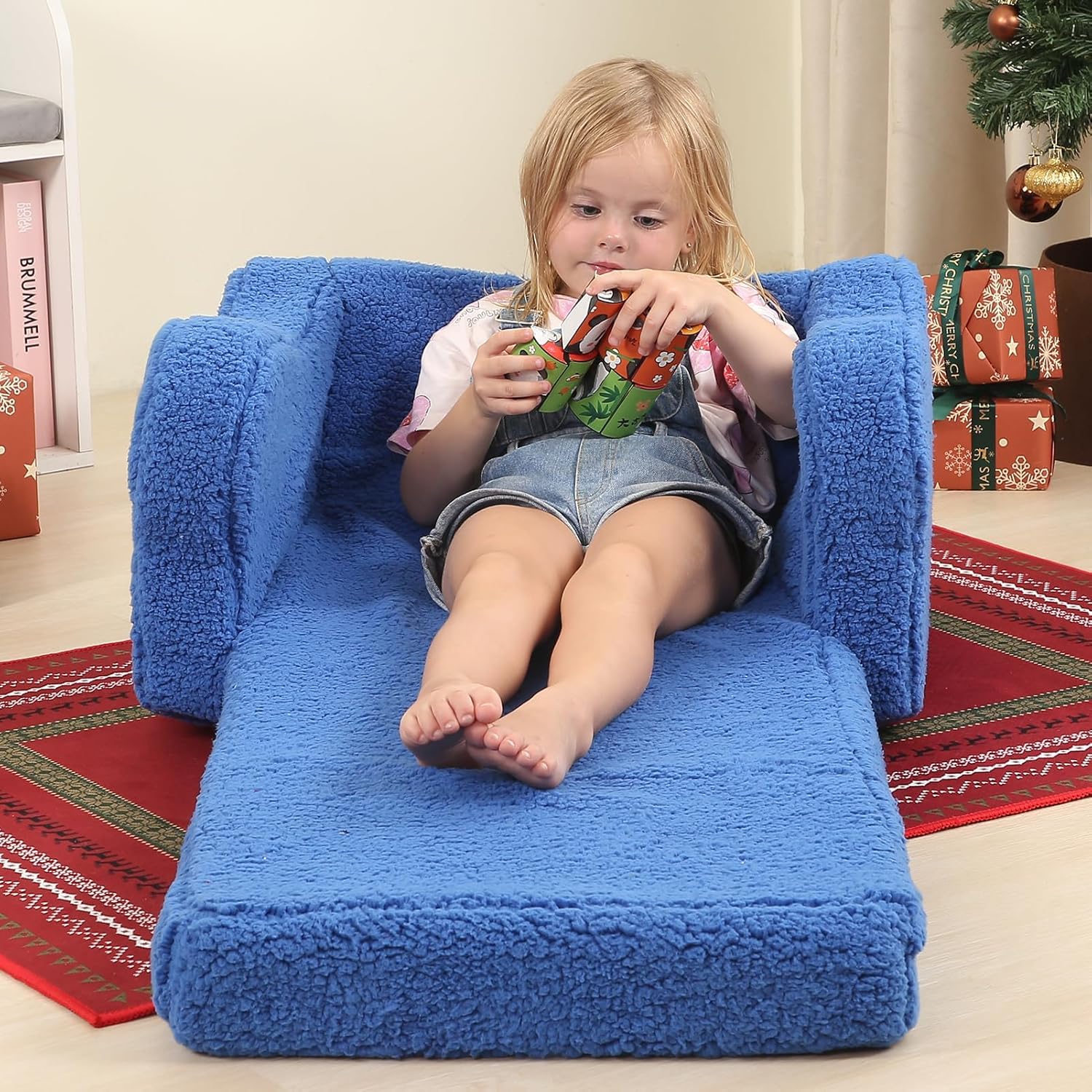 Sofá para niños, sofá de espuma abatible 2 en 1 con funda de sherpa suave, acogedora silla de descanso para juegos, azul cielo