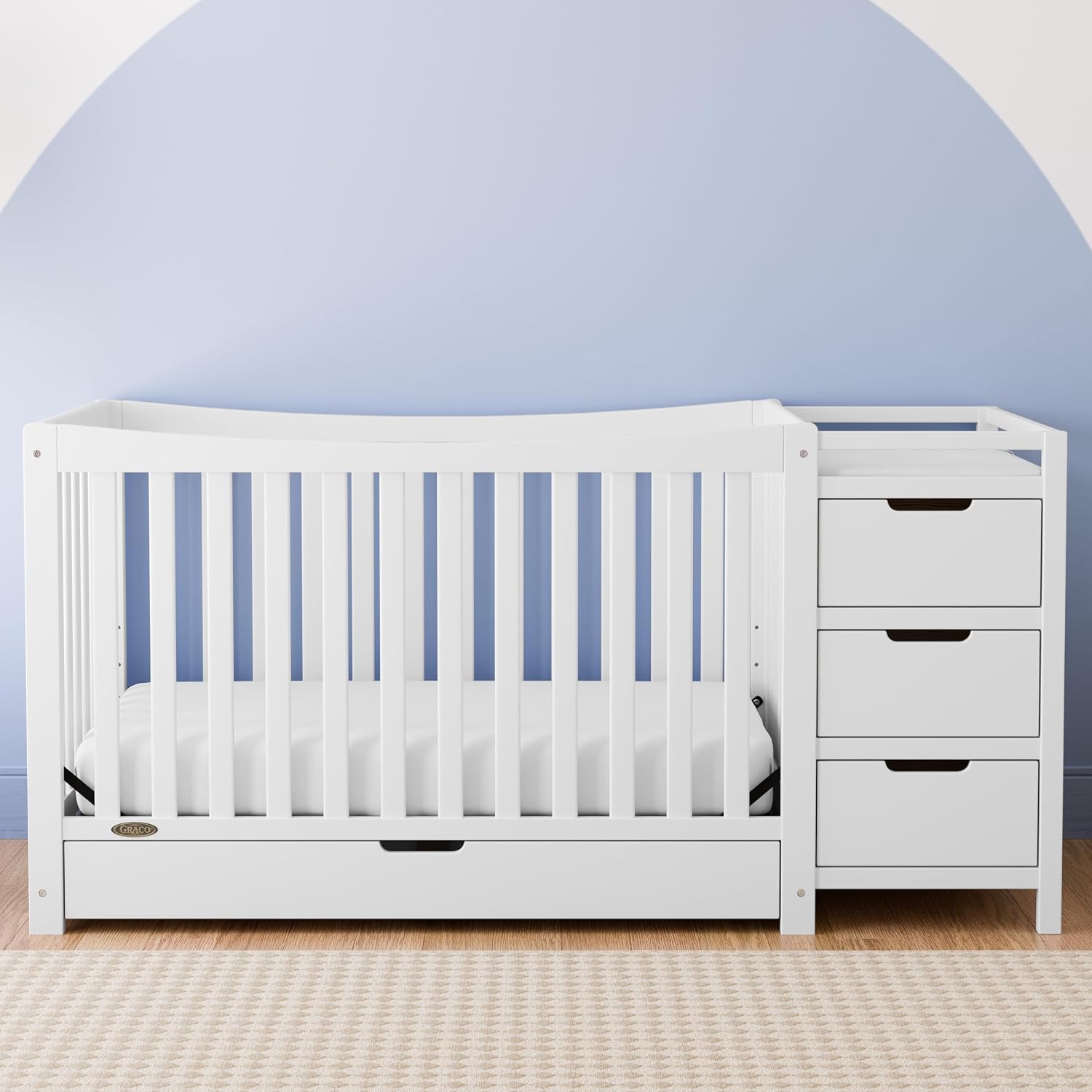 Graco Remi - Cuna convertible 4 en 1 y cambiador (blanco) – Certificado GREENGUARD Gold, se adapta a colchón de cuna estándar, se convierte en cama infantil y cama completa, 4 alturas de colchón