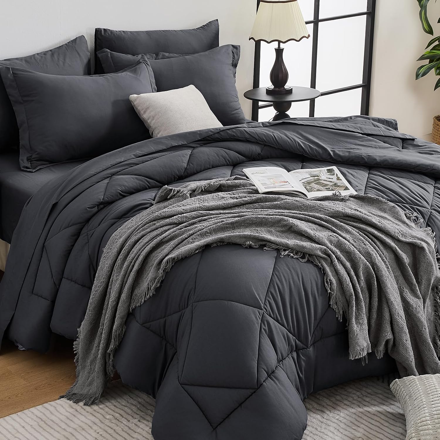 Juego de 7 piezas de edredón Queen, juego de ropa de cama reversible para todas las estaciones en una bolsa, juego de ropa de cama Queen ultra suave con edredón gris, sábana plana, sábana | Reversible, All-Season, Soft, 7 Piece Set, All-Season Reversible