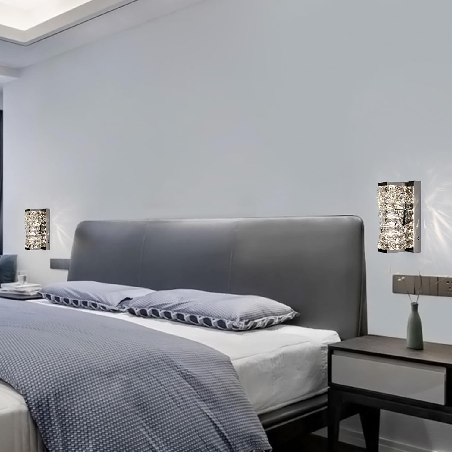 HuisMier Apliques de pared de cristal cromado, modernos apliques de pared LED regulables con 3 temperaturas de color, iluminación de pared elegante de cristal K9 para baño, dormitorio, sala de estar